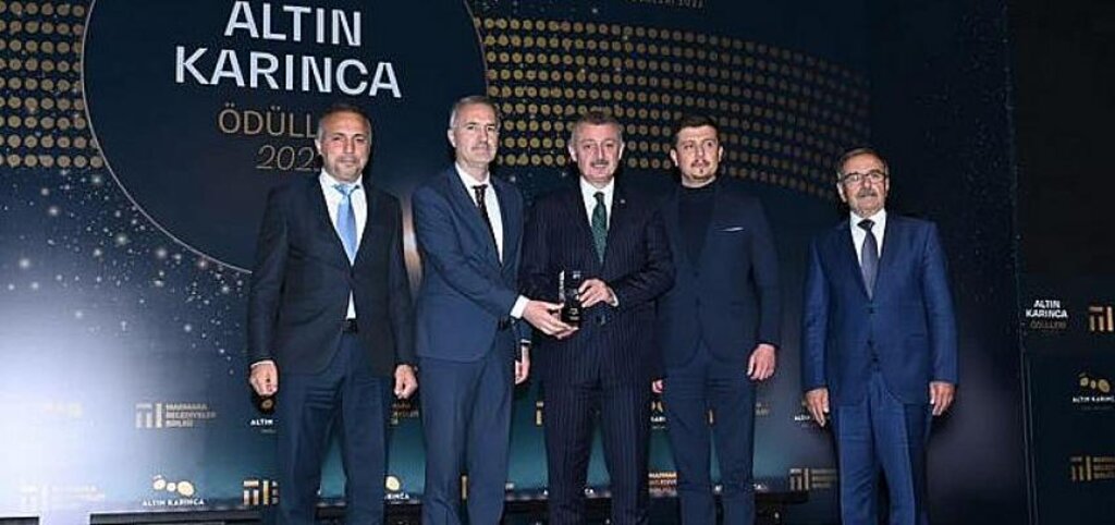 İnegöl Belediyesi, Afet Çantası Uygulamasıyla Bir Ödül Daha Aldı