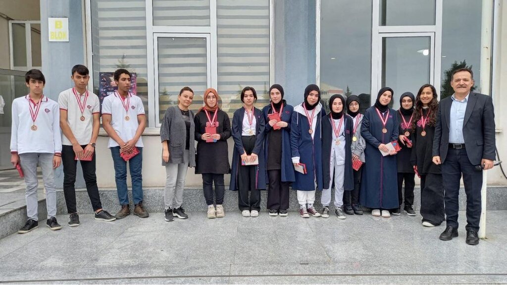 CUMHURİYET BAYRAMI ÖDÜLLERİ VERİLDİ