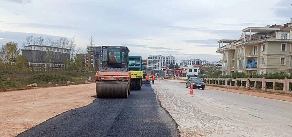Kartepe Asiller Caddesi'nin 1. etabı asfaltlandı
