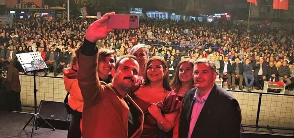 Kınık'ta Tuğçe Kandemir Rüzgarı