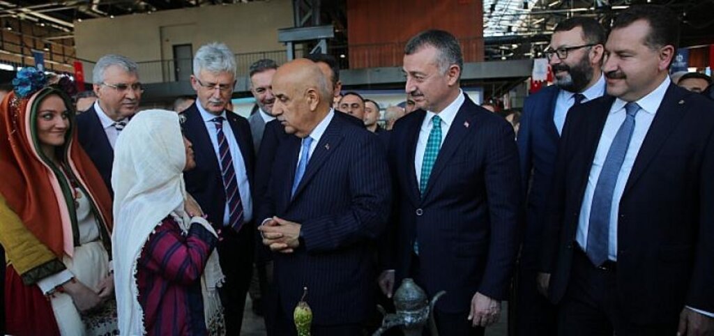 Kocaeli'nde üretilen biberiye ayçiçek yağında kullanılacak