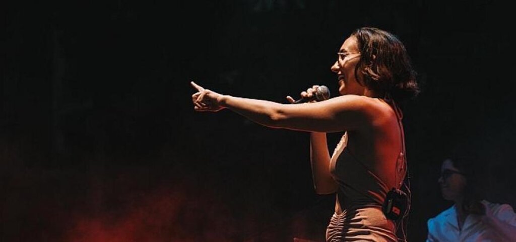 Ruhunu Yansıtan Umut Dolu Şarkılarıyla Sedef Sebüktekin 4 Kasım’da Zorlu PSM’de