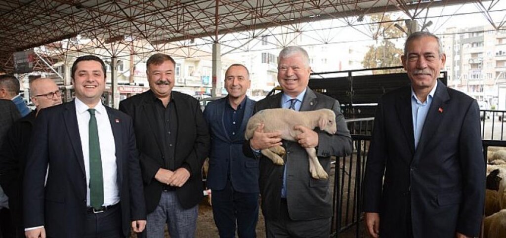 Torbalı'daki 59 üreticiye 214 küçükbaş desteği