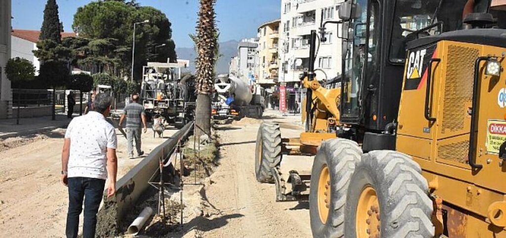 Yılmaz Akpınar Bulvarı Yenileniyor