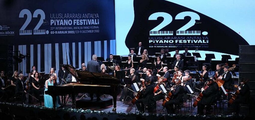 22.Uluslararası Antalya Piyano Festival'nde Senfoni Gecesi