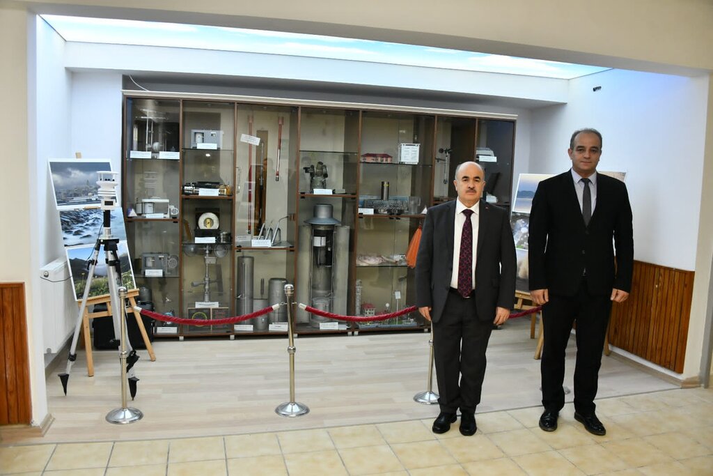 Vali,Meteoroloji 10. Bölge Müdürlüğünü ziyaret etti..