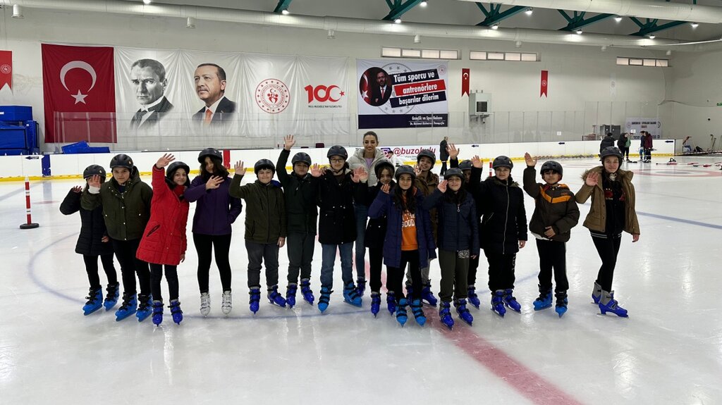 Farklı Branşları Yerinde Tanıyorum Projesi Buz Pateni Sporu