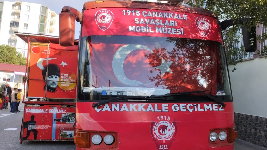 1915 ÇANAKKALE SAVAŞLARI MOBİL MÜZE OTOBÜSÜ BAFRA'DA