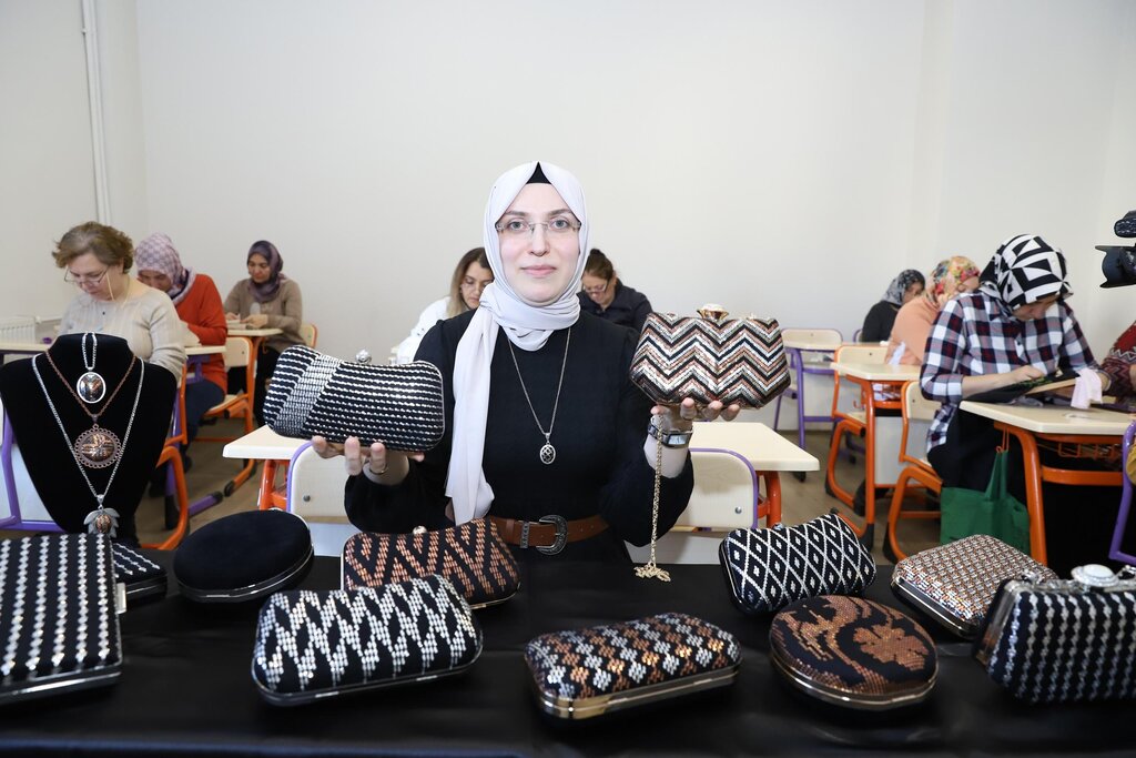 ORMEK KADINLARA İSTİHDAM KAPISI OLDU