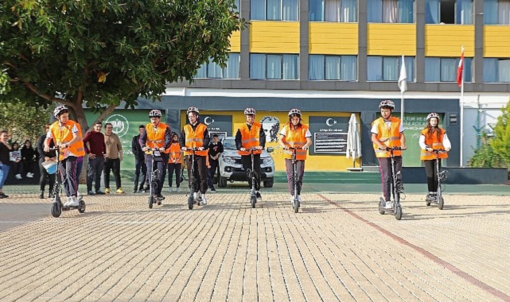 Antalya Büyükşehir 'Scooter Farkındalık Atölyeleri' düzenliyor