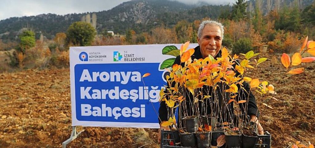 Antalya ile İzmit'in Aronya kardeşliği