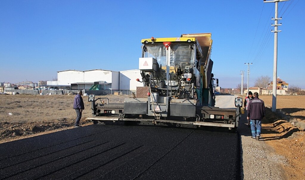 Asfalt ve Kaldırım Çalışmaları Devam Ediyor