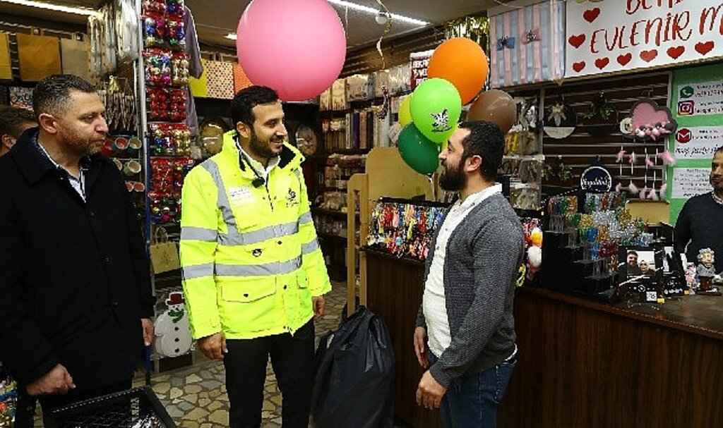 Bağcılar'da yönetim sahaya indi