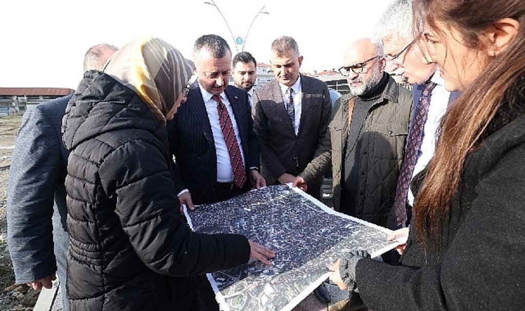 Başkan Büyükakın, Gölcük'teki üç projeyi yerinde inceledi