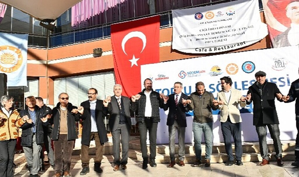 Çiğli'de Davullu Zurnalı Toplu Sözleşme Töreni