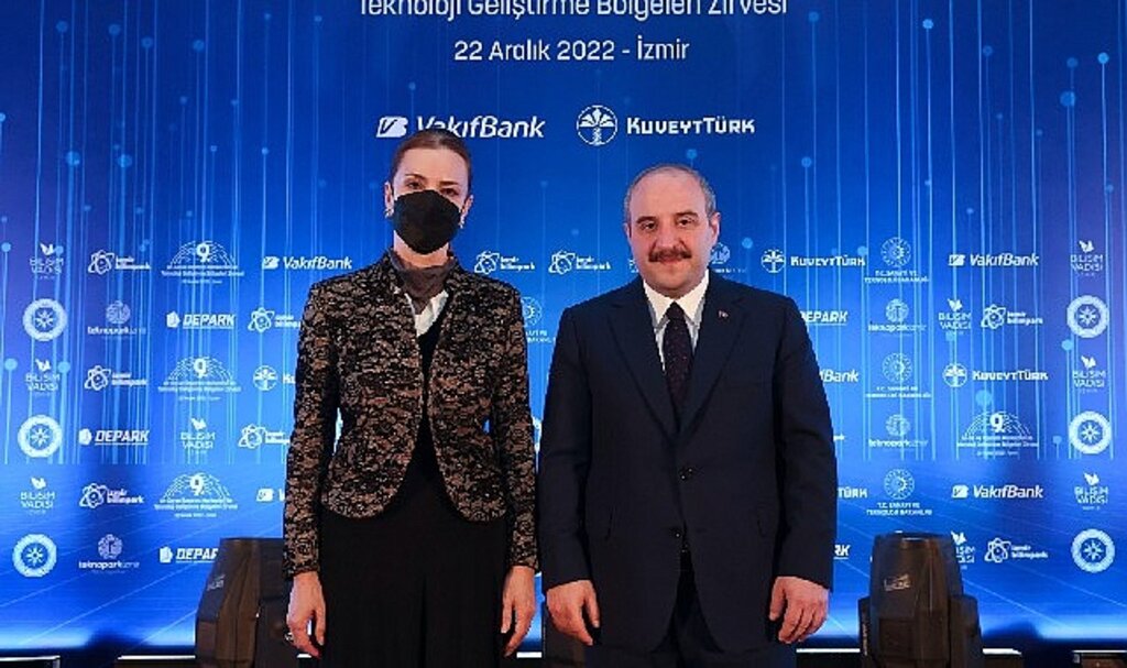 DEÜ'de Gurur Günü: Depark'a Bakan Varank'tan Ödül