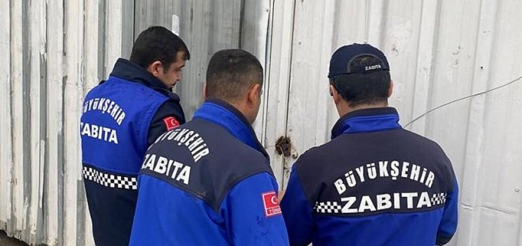 Gebze'de çevreyi kirleten iki işyerinin faaliyetine son verildi