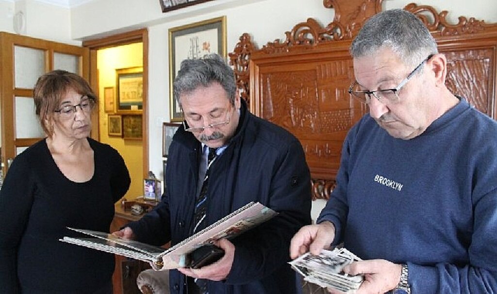 Hayırsever Aynur Güzel Tunçsiper'den EÜ Türk Dünyası Araştırmaları Enstitüsü'ne kitap ve tablo bağışı