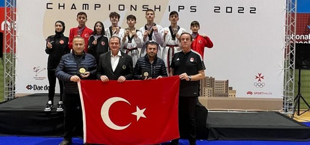 Kağıtsporlu Esila, Avrupa 3.'sü oldu