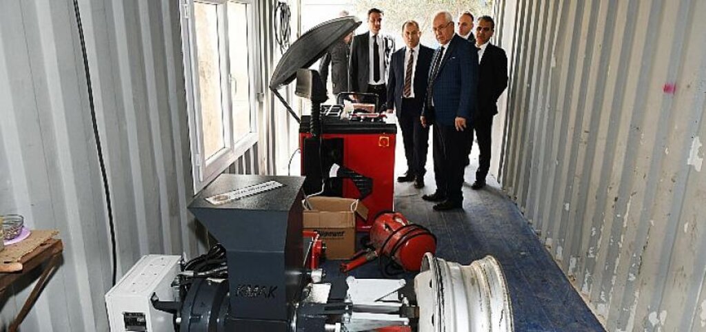 Karabağlar temizliğine 'modern' yatırım