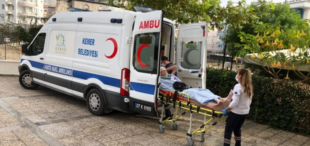 Kemer’de “Her şeyin başı sağlık”