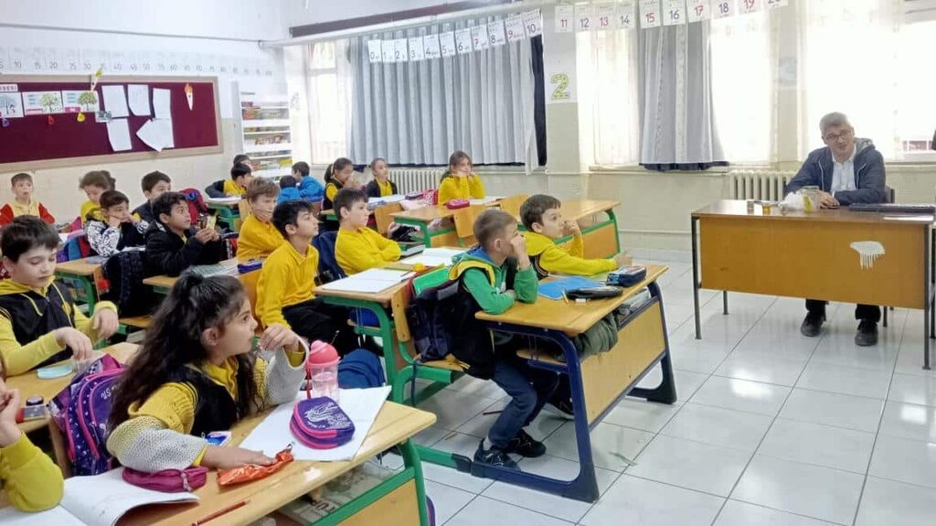 ZİRAAT MÜHENDİSİ KIYICI ALTINYAPRAK İLKOKULU'NDA