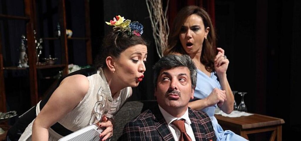 Muğla Büyükşehir Yıldız Kenter Sahnesi İki Oyuna Ev Sahipliği Yapacak