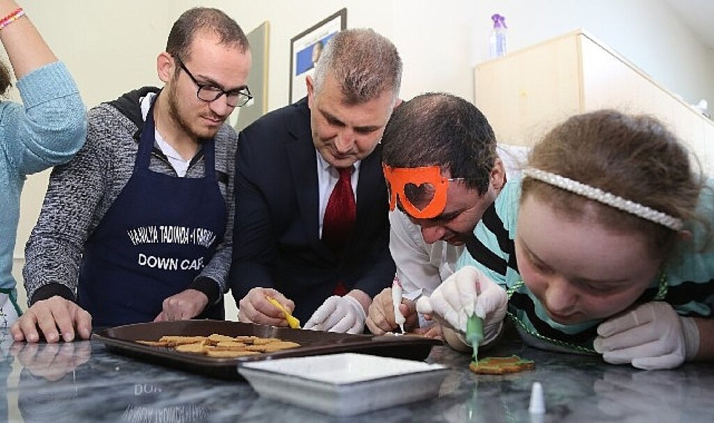 Özel Bireylerin Pasta Yapma Heyecanı