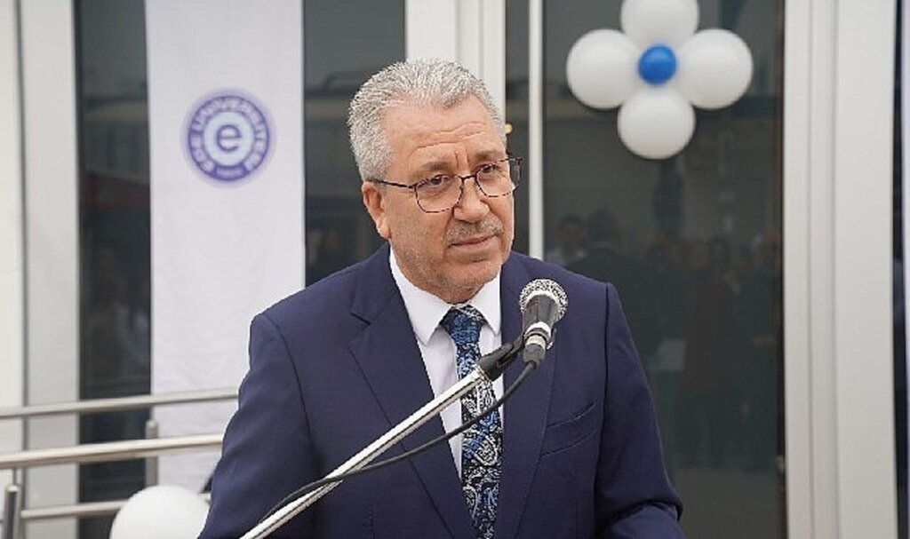 Rektör Prof. Dr. Budak, 