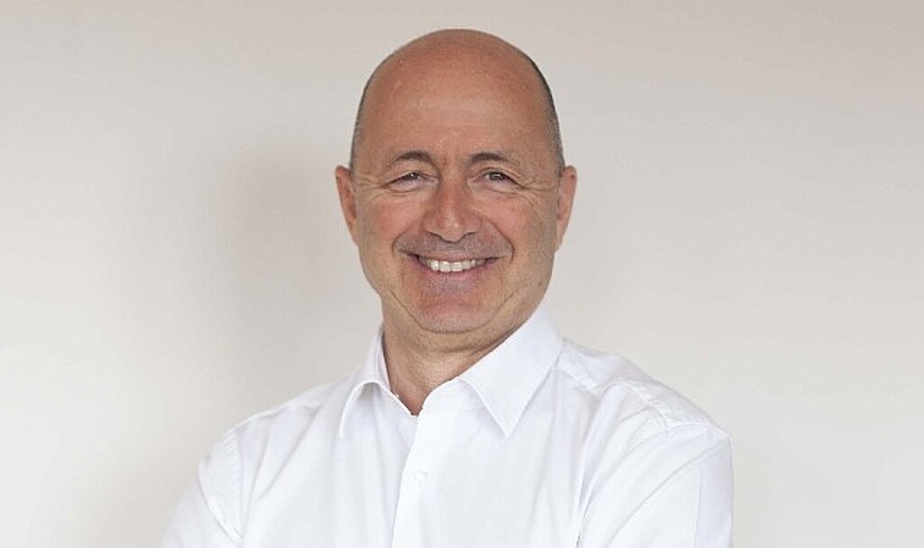 Sağlık ve Eğitim Vakfı'nda bayrak değişimi