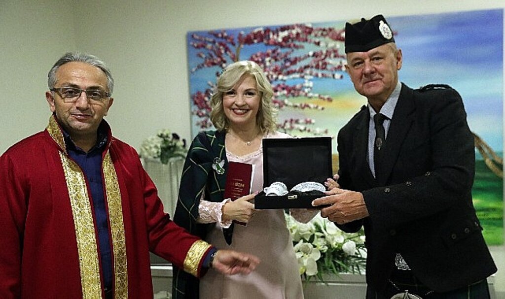 Yabancı çift mutluluğa Antalya'da 'Evet' dedi