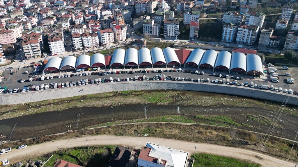 KARADENİZ’İN EN BÜYÜĞÜ FATSA KAPALI PAZAR YERİ HİZMETE AÇILDI