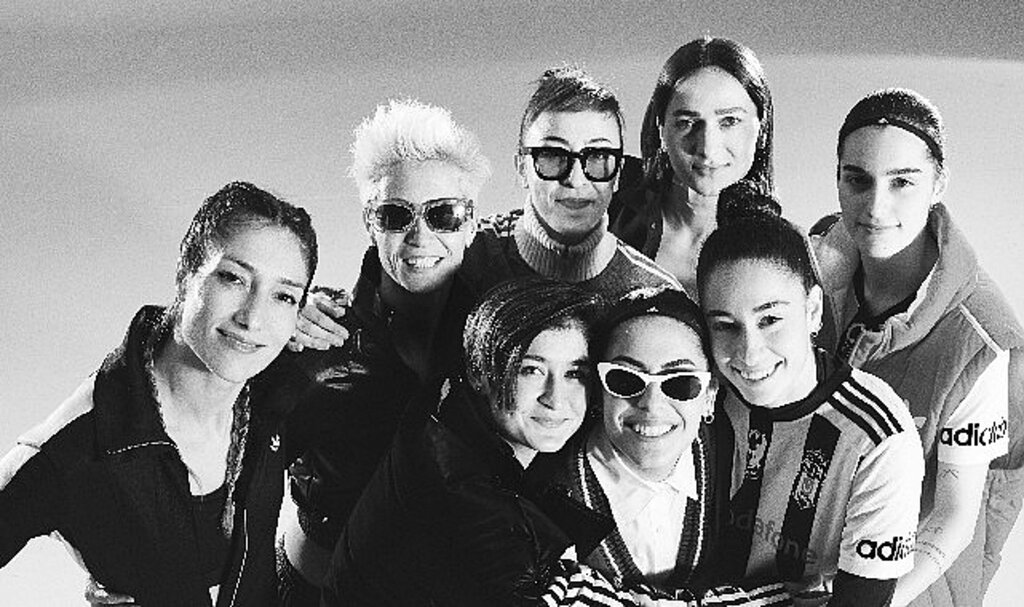 adidas tüm gücüyle Beşiktaş JK Kadın Futbol Takımı'nın yanında; 