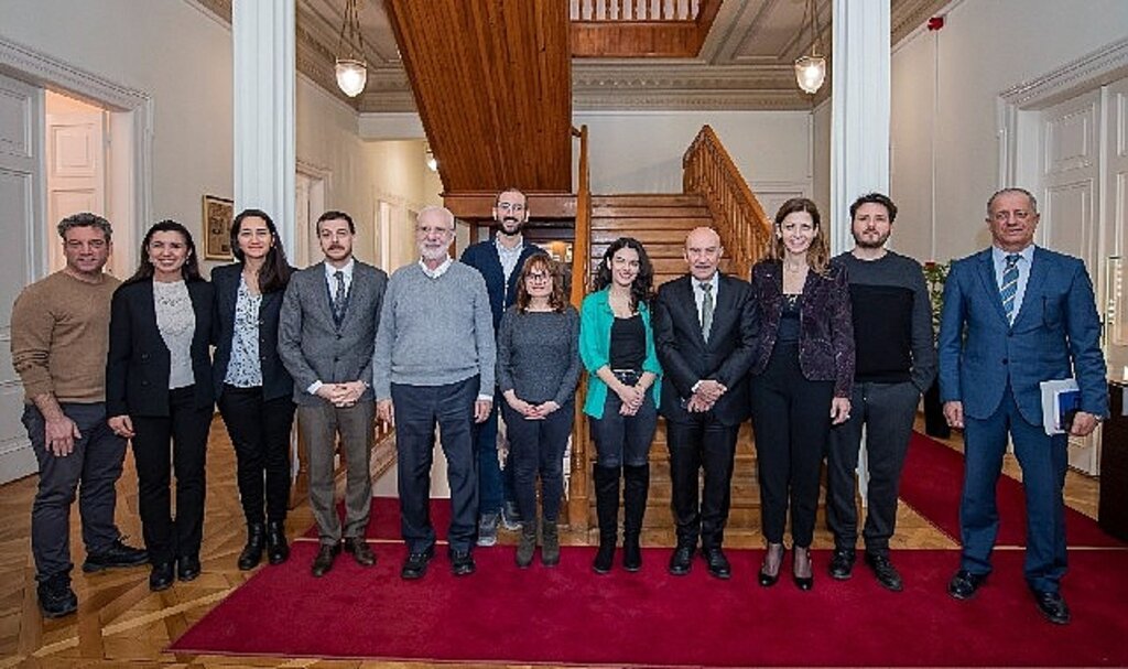 Bu imza gençlerin kişisel gelişimi için