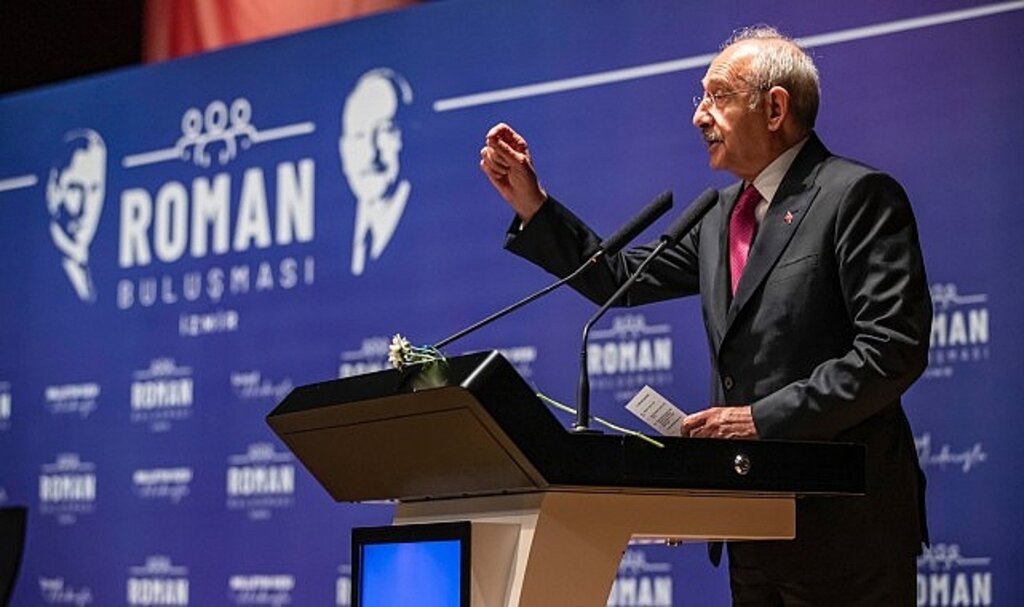 CHP Lideri Kılıçdaroğlu İzmir'de Roman yurttaşların sorunlarını dinledi