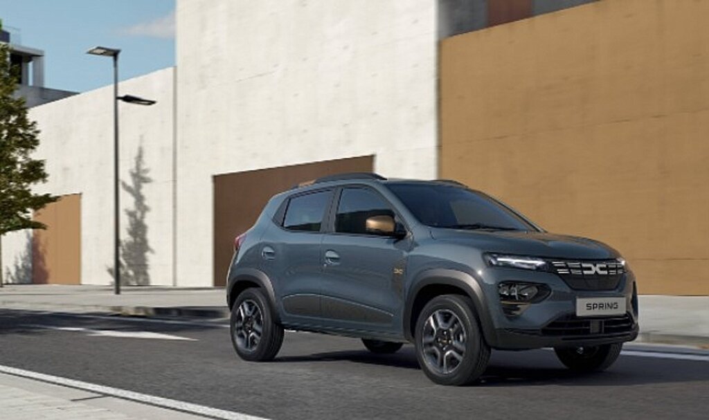 Dacia'da Elektrik Devrimini Başlatan Spring Yeni Extreme Donanımı ve Motoruyla İlk Kez Sahnede