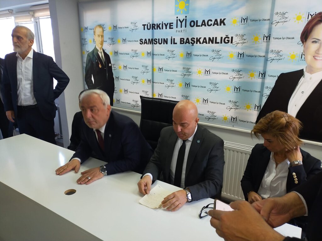 Şenol Adayım Dedi...