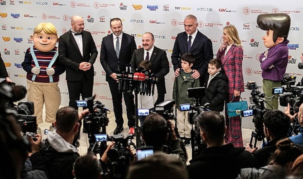 Galaktik Tayfa'ya Muhteşem Gala-Bakanlar Varank ve Ersoy da Heyecana Ortak Oldu