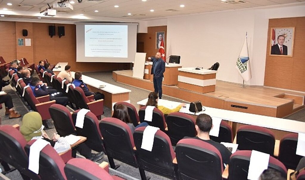 Kartepe'de 700 Personel Eğitim Aldı