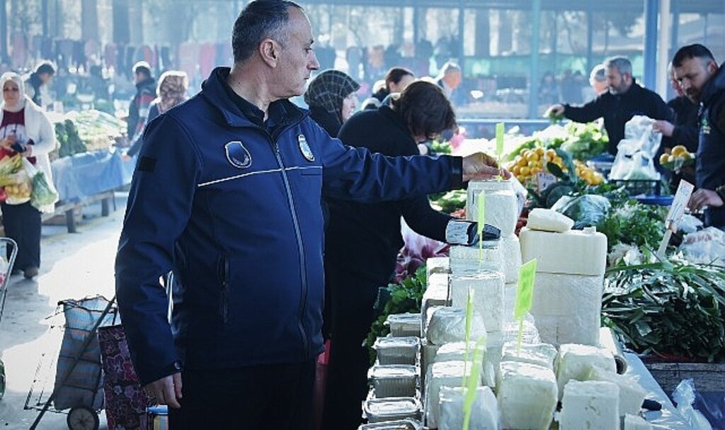 Kemalpaşa Zabıtası Yeni Yılda Görev Başında