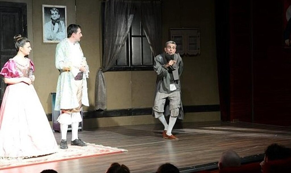 Moliere'in Cimrisi İnegöl'de Kahkaha Tufanı Yaşattı