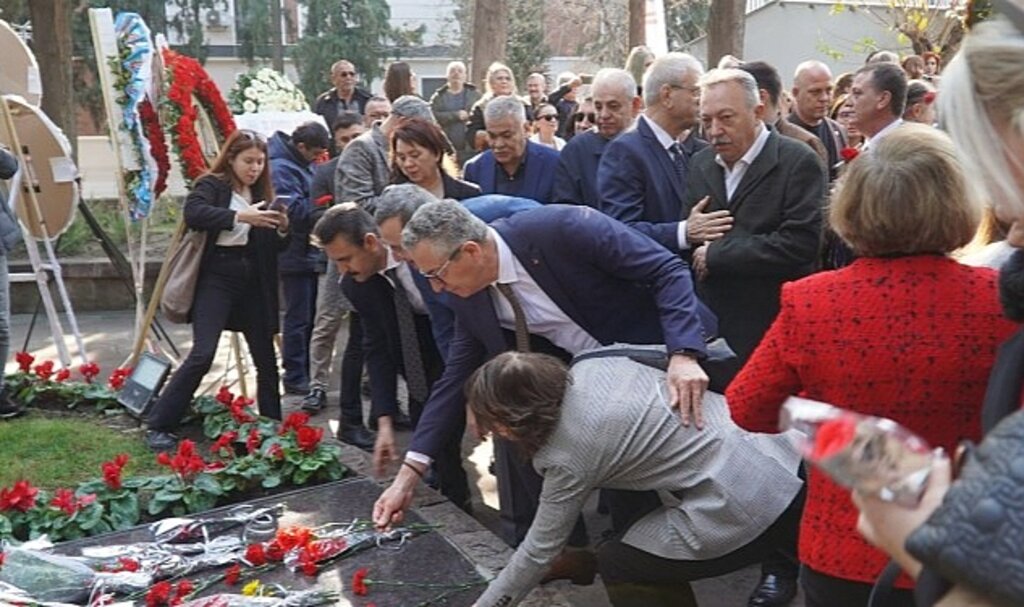 Zübeyde Hanım Karşıyaka'da Anıldı