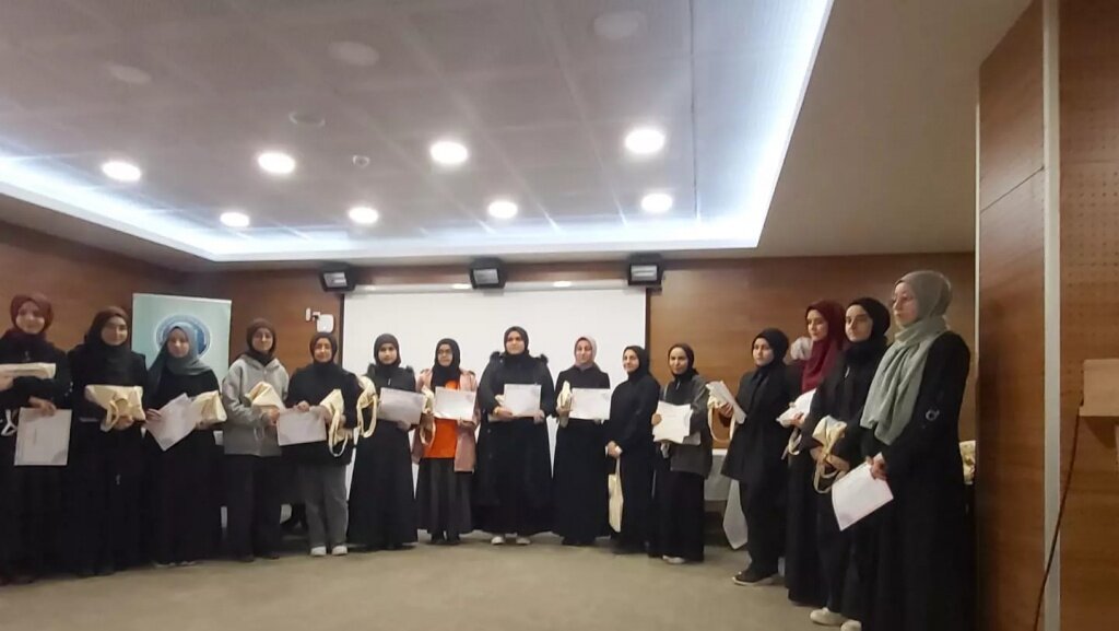 Genç Nida Kur'an-ı Kerimi Güzel Okuma ve Genç Muhafızlar Hafızlık Yarışması