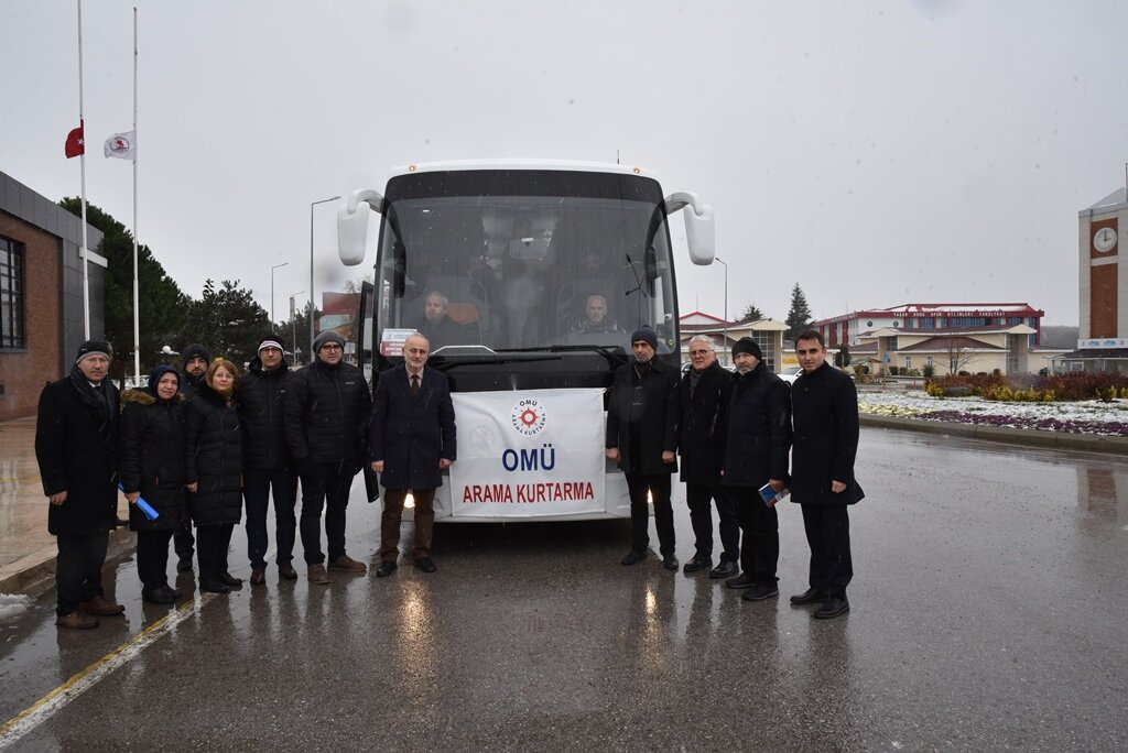 Ondokuz Mayıs Üniversitesinde Toplanan Yardımlar Deprem Bölgesine Gönderildi