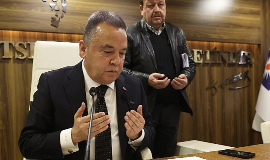 Başkan Böcek, 'Hep birlikte yaraları saracağız'