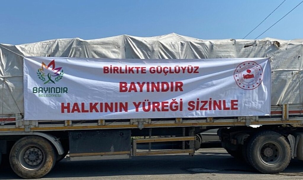 Bayındır'dan Deprem Bölgesine Yakacak Malzeme Gönderildi