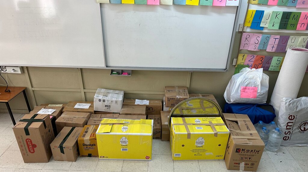 Fevzi Çakmak İlkokulu'ndan depremzedelere yardım desteği