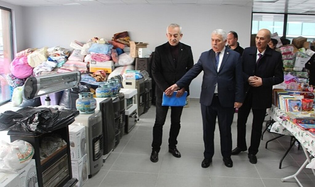 Vali Yıldırım Saray'da Yardım Çalışmalarını Yerinde İnceledi