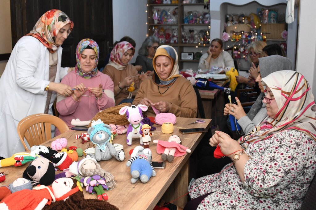 Hem öğrenip, hem kazanıyorlar