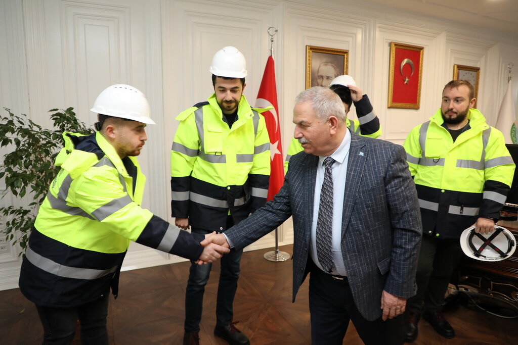 İLKADIM HASAR TESPİT ÇALIŞMALARI İÇİN TEKNİK EKİBİ DEPREM BÖLGESİNE GÖNDERDİ